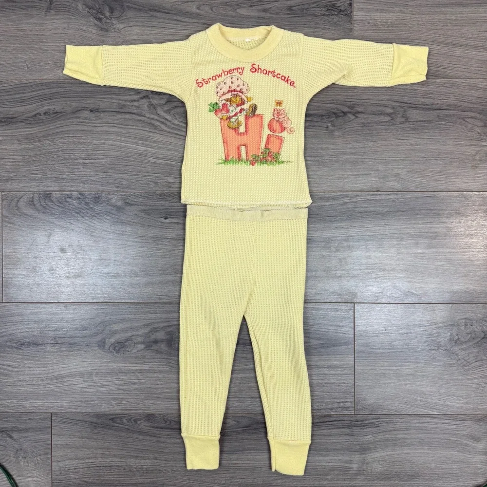 Vtg 80s Strawberry Shortcake Waffle Pajamas Baby Girl Graphic Set‎ 12–18M *READ